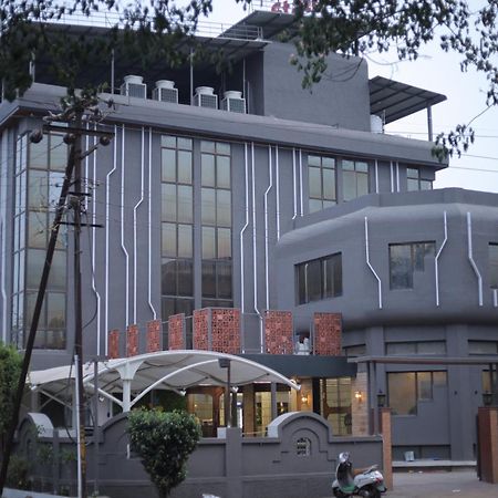 Hotel Statusinn, Ichalkaranji المظهر الخارجي الصورة