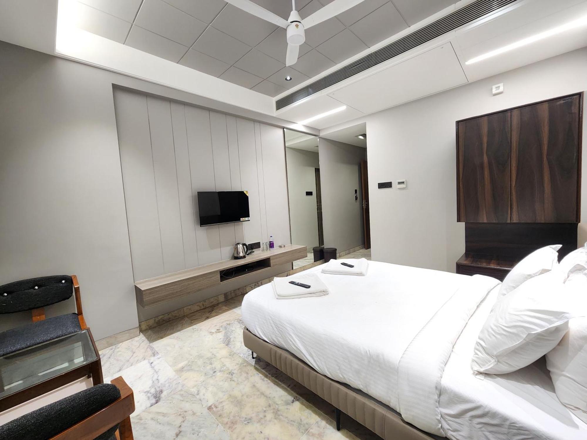 Hotel Statusinn, Ichalkaranji المظهر الخارجي الصورة