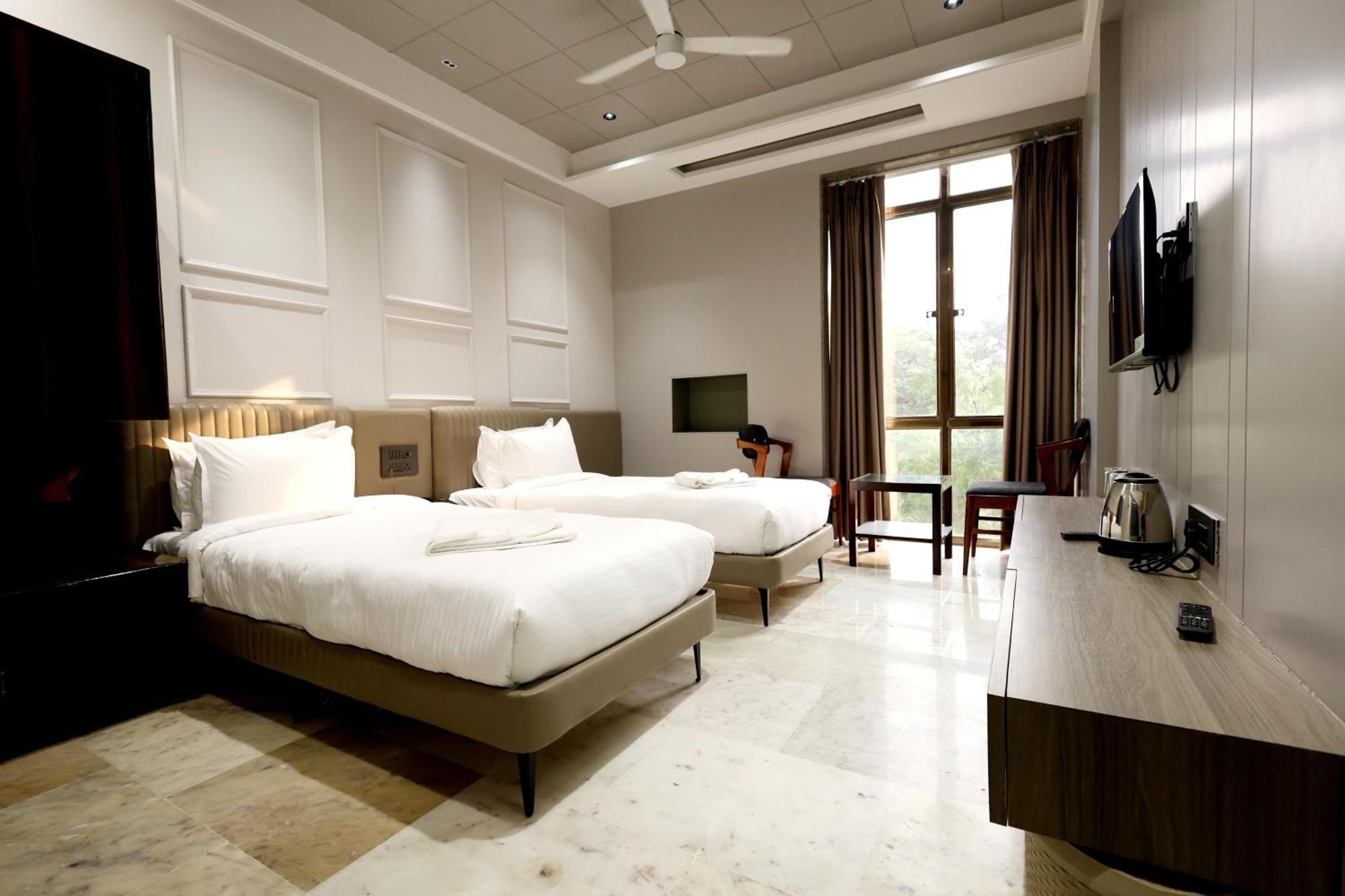 Hotel Statusinn, Ichalkaranji المظهر الخارجي الصورة