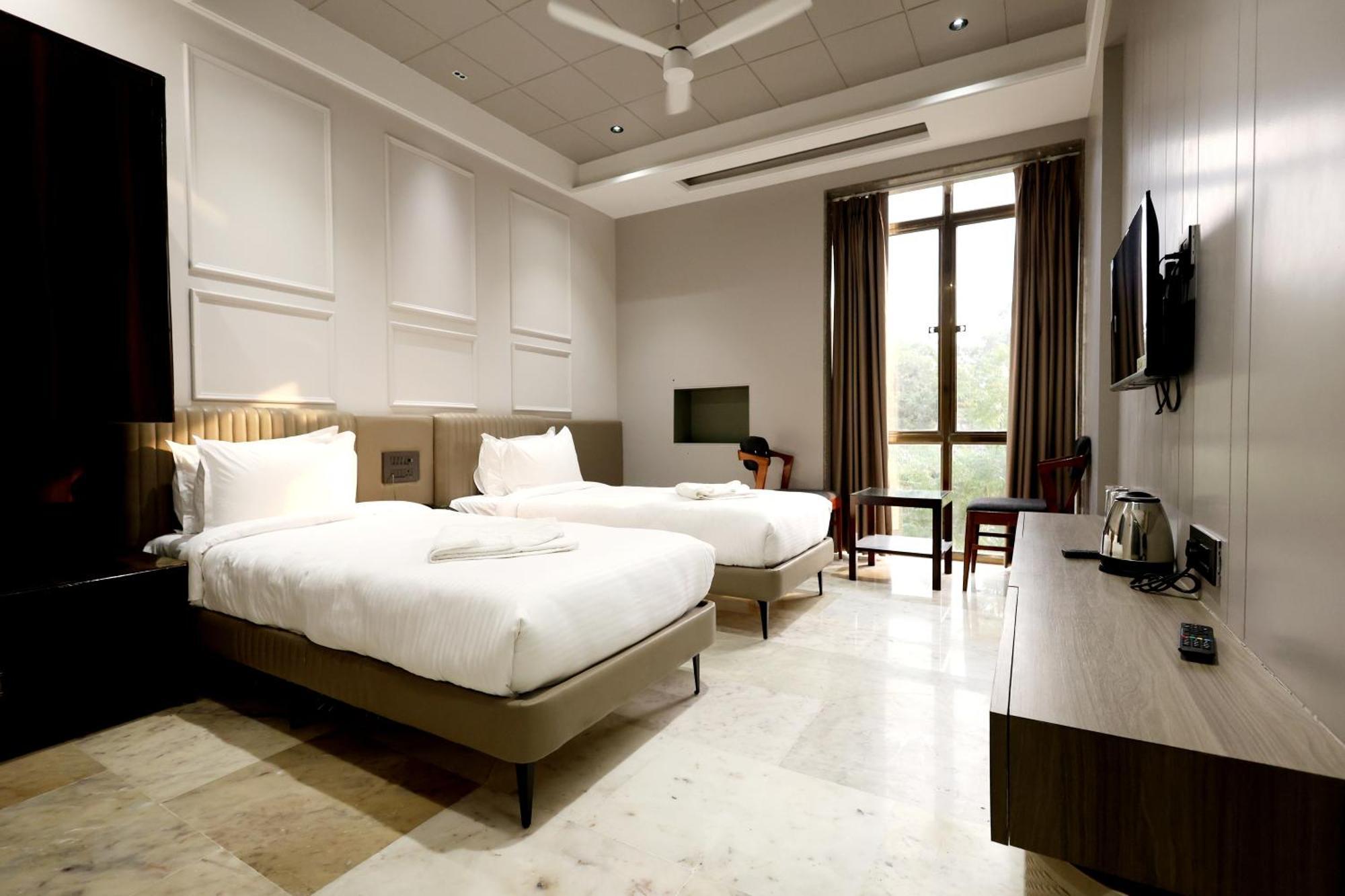 Hotel Statusinn, Ichalkaranji المظهر الخارجي الصورة