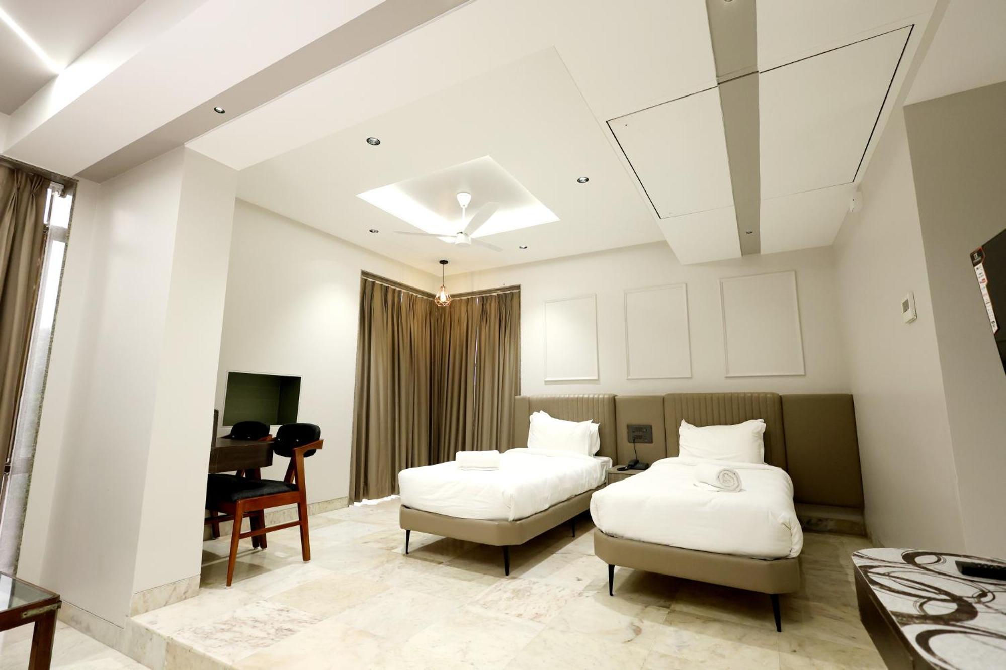 Hotel Statusinn, Ichalkaranji المظهر الخارجي الصورة