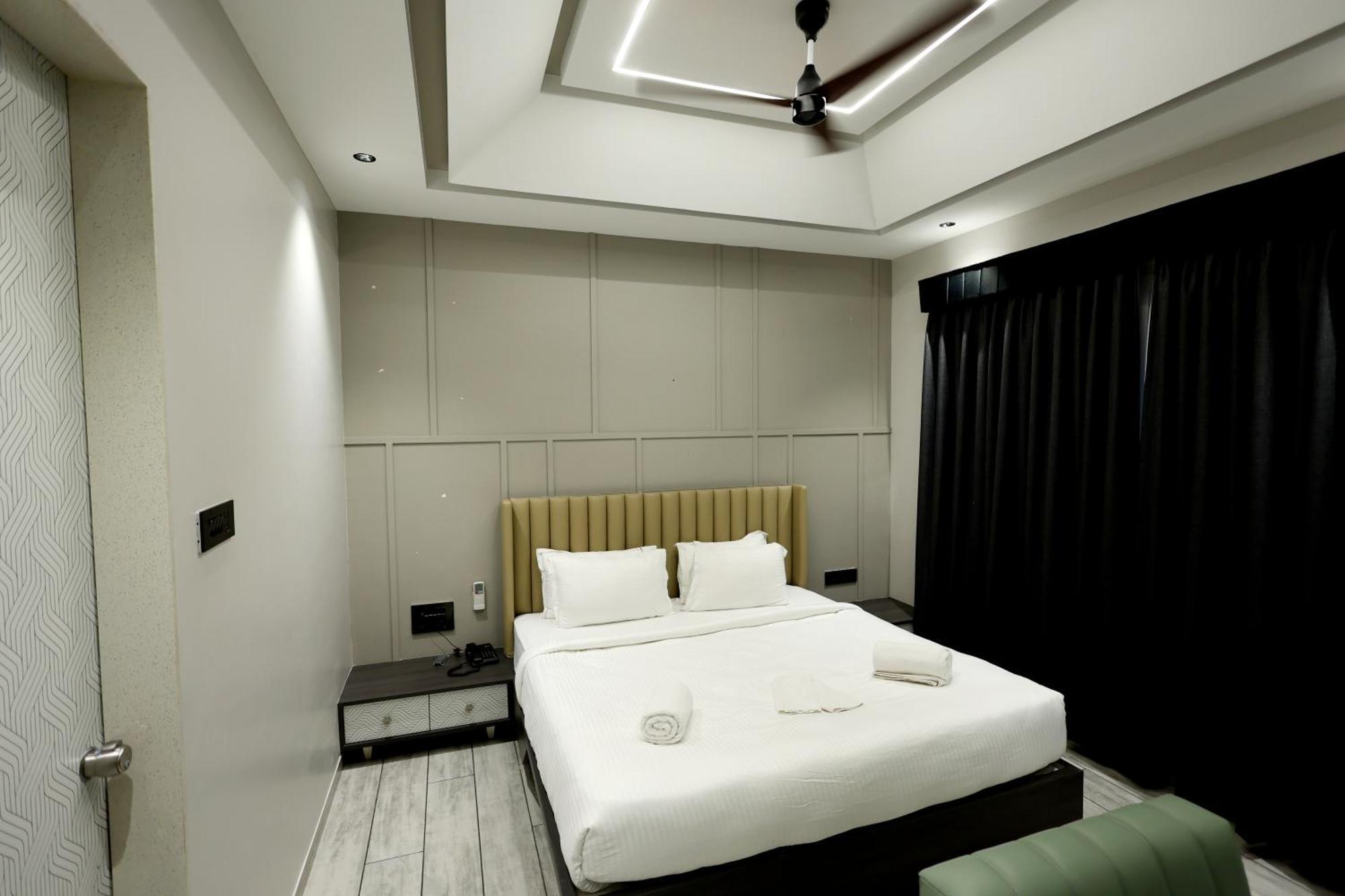 Hotel Statusinn, Ichalkaranji المظهر الخارجي الصورة