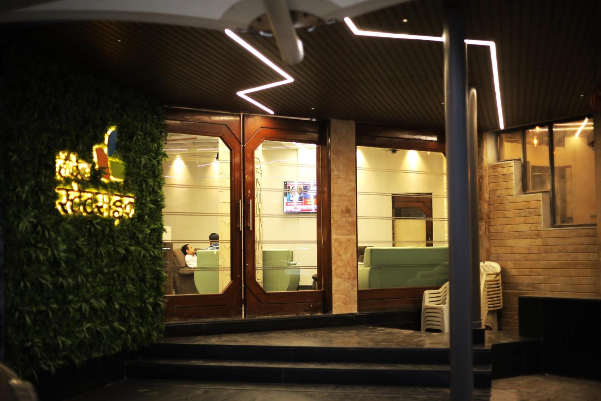 Hotel Statusinn, Ichalkaranji المظهر الخارجي الصورة