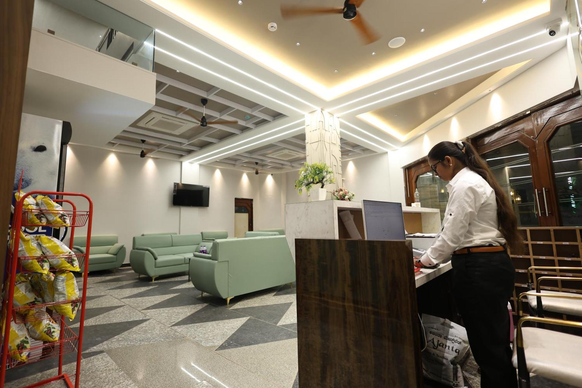 Hotel Statusinn, Ichalkaranji المظهر الخارجي الصورة